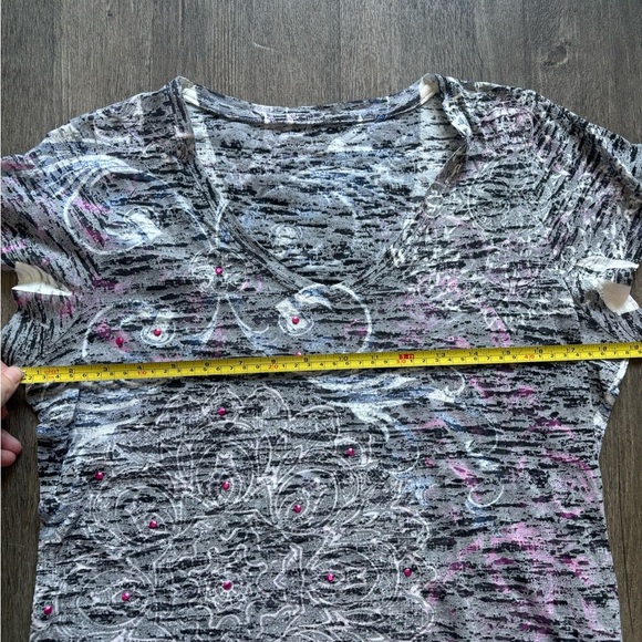 Willow Gray and Pink Short Sleeve Tee - Picture 4 of 6